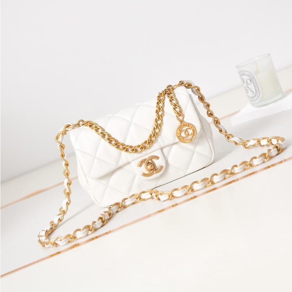 Chanel bag barley ever worn